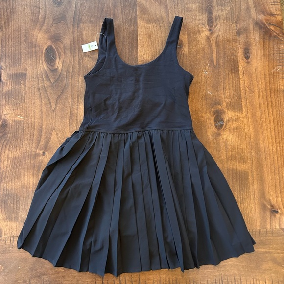 NWT Aerie Offline Tiebreaker Black Pleated Active Dress Romper Size Medium - Picture 7 of 7